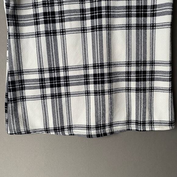 Free Kisses sz S black‎ white plaid blouse - Picture 6 of 10